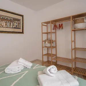 https://apartamento-tribalia-cadiz.es-andalucia.com